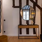 Parisian Luxury Living rue Dauphine Saint-Germain-des-Prés
